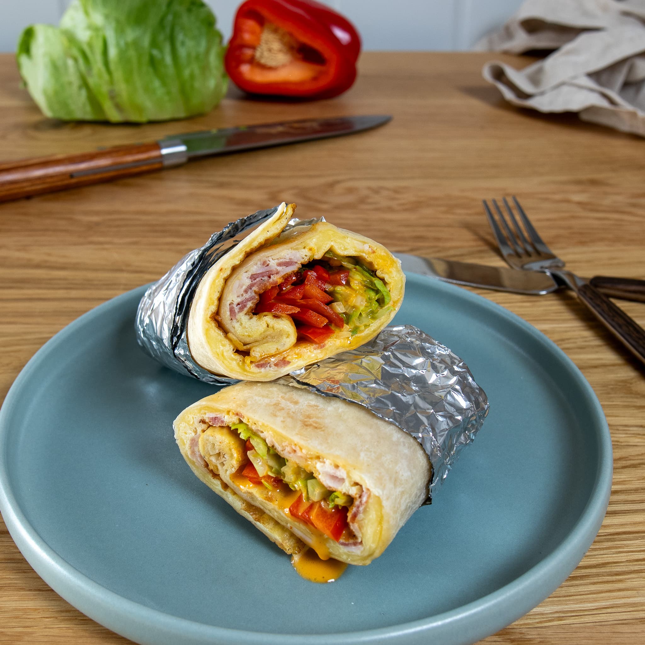 Frokostwrap - omelett rullet i en tortilla